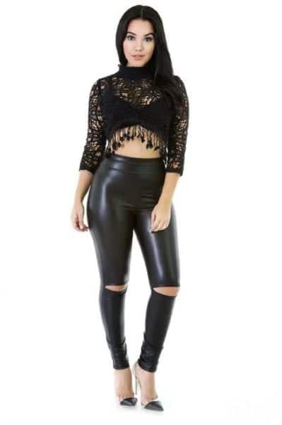 2Chique Boutique Women's Black High Waisted Leggings with Knee Cut Out  Detail (small)